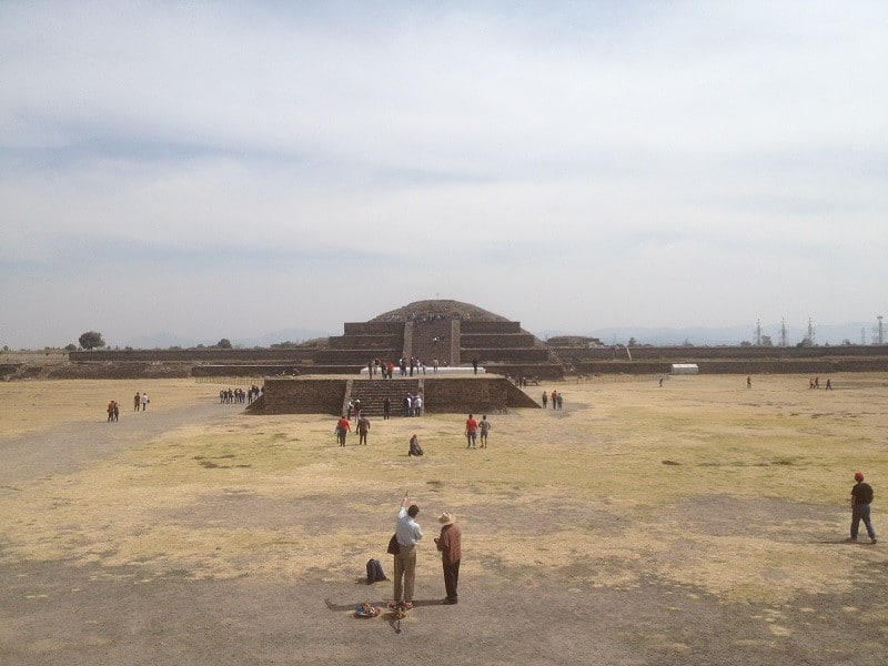 Zona Arqueológica de Teotihuacan no México